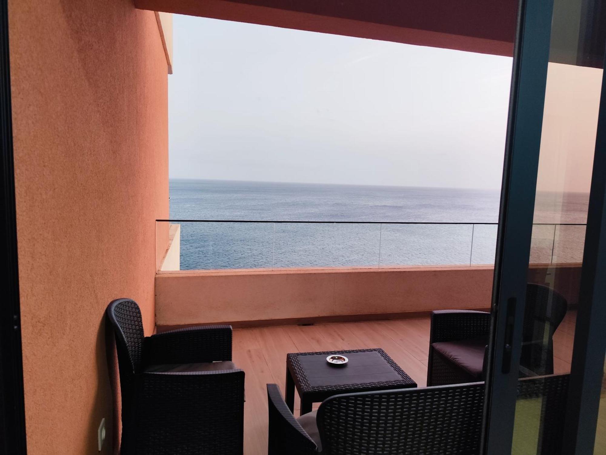 Ocean Mirror Apartment Praia Exteriér fotografie